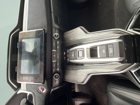 Used 2018 Honda Clarity Touring image 18