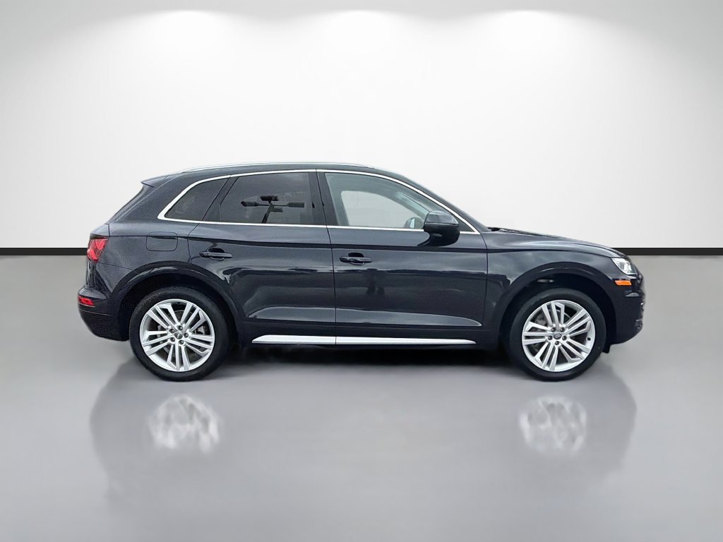 Used 2018 Audi Q5 2.0T Premium Plus w/ Premium Plus Package AWD/4WD image 2