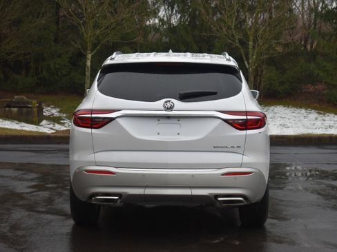 Used 2019 Buick Enclave Essence image 32