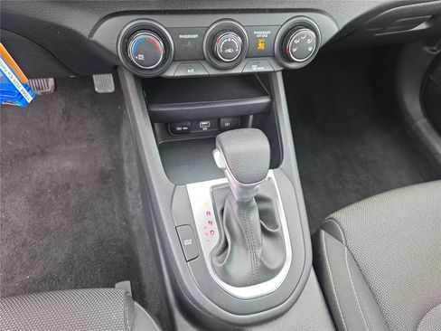 Used 2024 Kia Forte LXS image 27