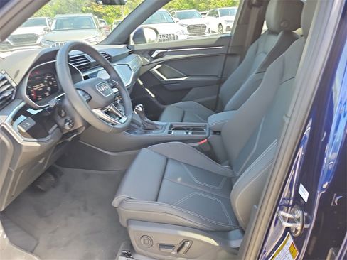 New 2025 Audi Q3 2.0T Premium image 17