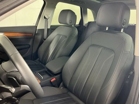 Used 2021 Audi Q5 e Premium w/ Convenience Package AWD/4WD image 12