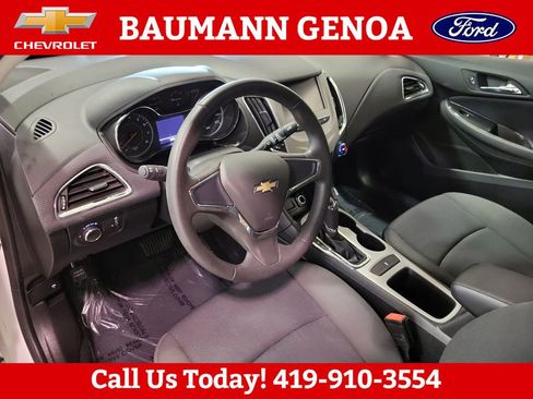 Used 2016 Chevrolet Cruze LS FWD image 3