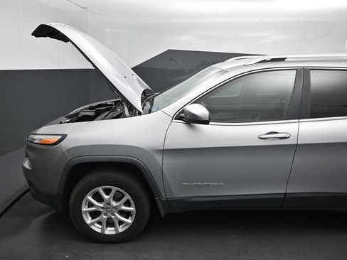 Used 2014 Jeep Cherokee Latitude AWD/4WD image 33
