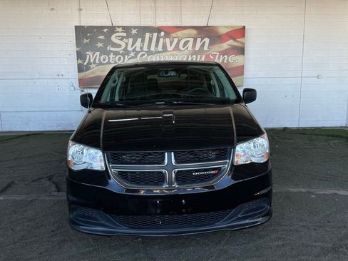 Used 2018 Dodge Grand Caravan SE w/ UConnect Hands-Free Group image 8
