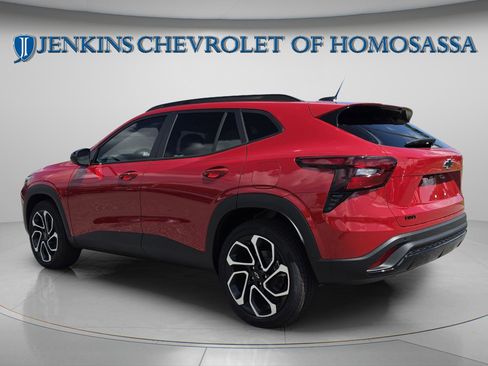 New 2026 Chevrolet Trax RS w/ Sunroof Package FWD image 7