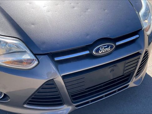 Used 2014 Ford Focus SE w/ SE Sport Package image 28