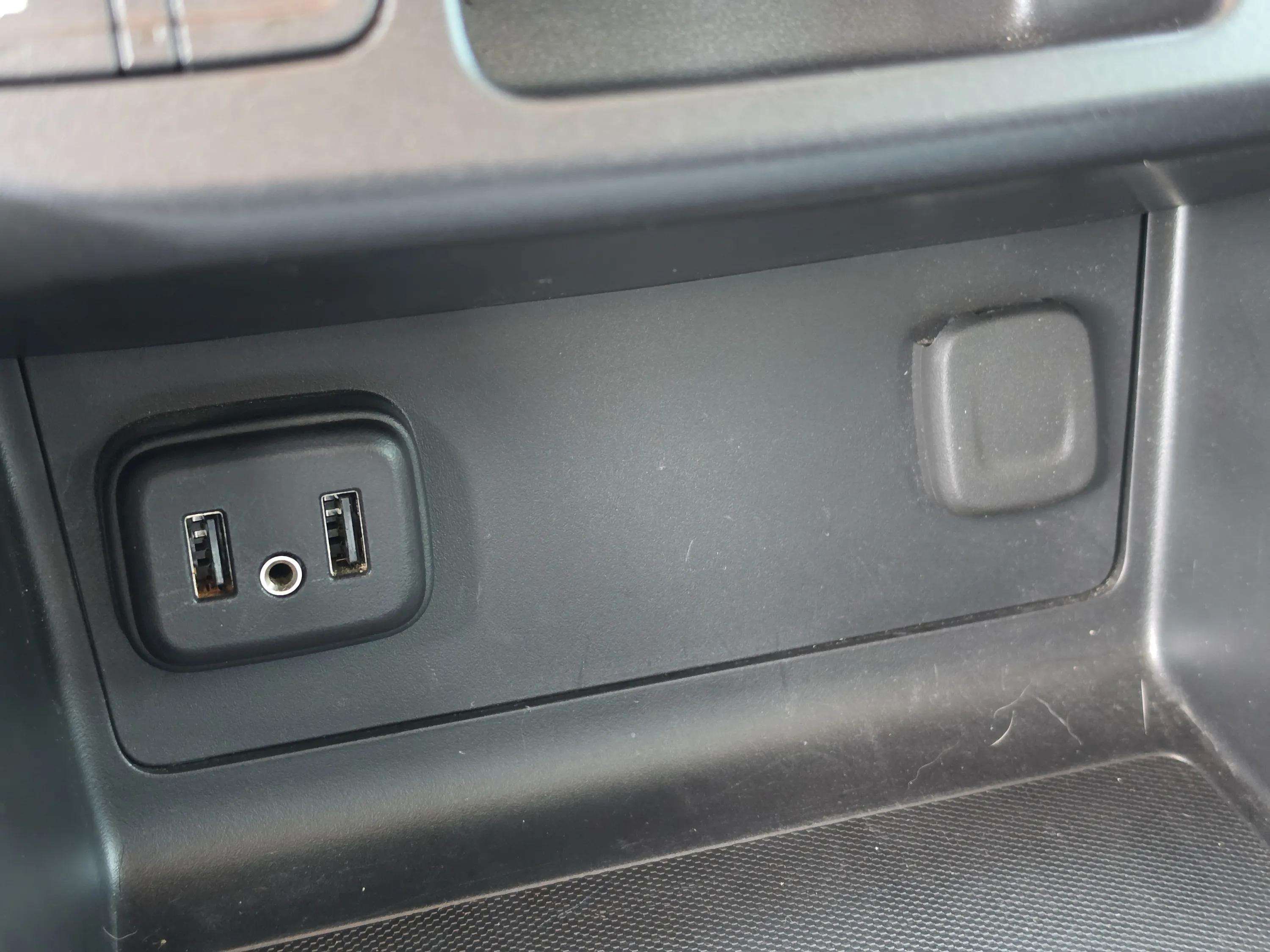 Used 2019 Chevrolet Colorado ZR2 w/ Colorado ZR2 Bison Edition AWD/4WD image 29