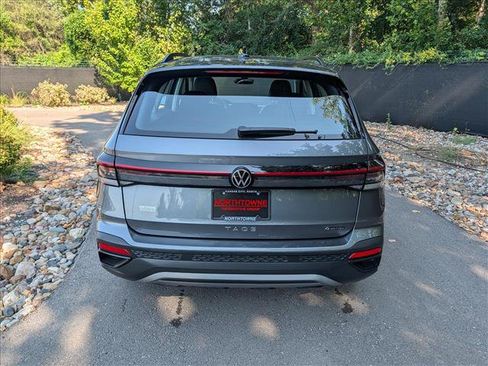 Used 2025 Volkswagen Taos S AWD/4WD image 4