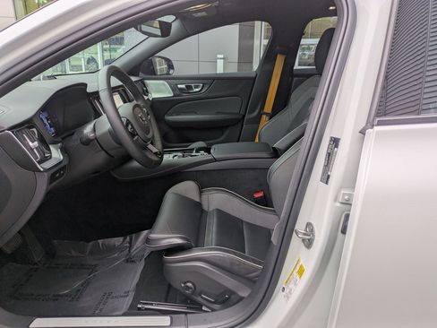 Used 2025 Volvo V60 T8 Polestar AWD/4WD image 15