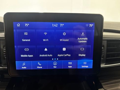 Used 2024 Ford Explorer Limited AWD/4WD image 44