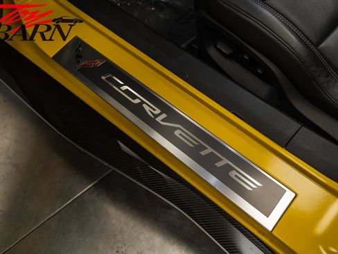 Used 2015 Chevrolet Corvette Z06 w/ 3LZ Preferred Equipment Group image 32