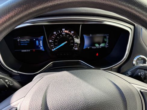 Used 2018 Ford Fusion S image 16