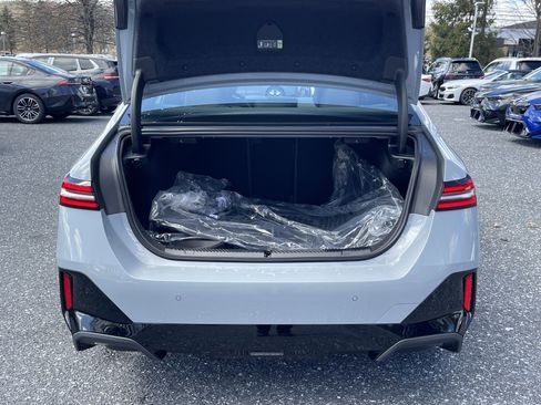 New 2026 BMW 530i xDrive w/ M Sport Package AWD/4WD image 8
