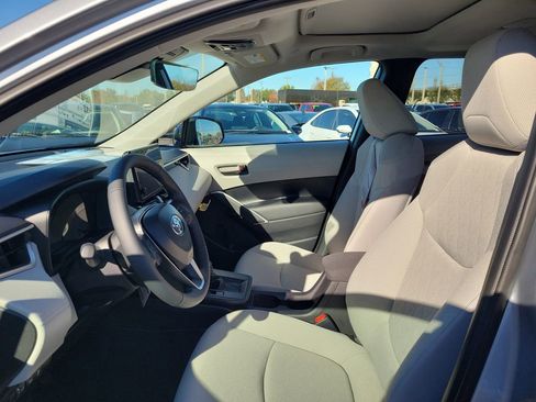 New 2026 Toyota Corolla Cross LE image 18