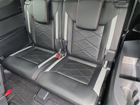 Used 2024 Volkswagen Atlas Peak Edition SEL image 23