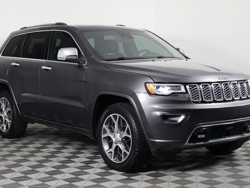 Used 2019 Jeep Grand Cherokee Overland image 3