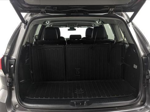 Used 2018 Toyota Highlander Plus image 18