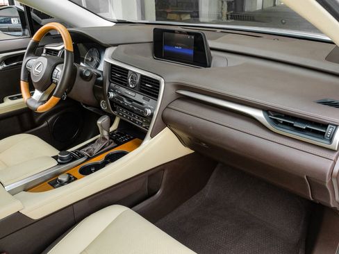 Used 2019 Lexus RX 350 FWD w/ Premium Package image 11