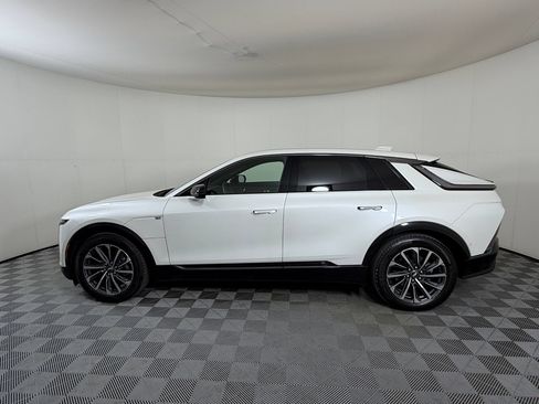 Used 2024 Cadillac Lyriq Sport RWD image 2