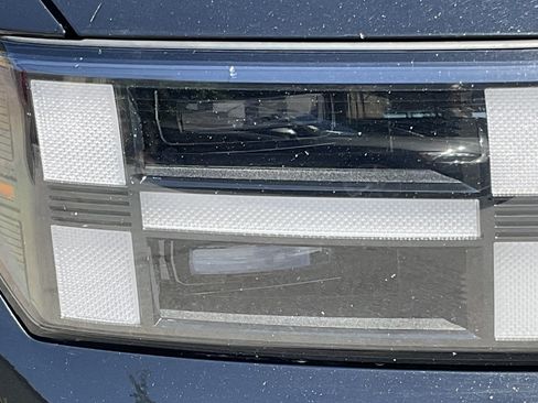 Used 2025 Hyundai Santa Fe SEL AWD/4WD image 9