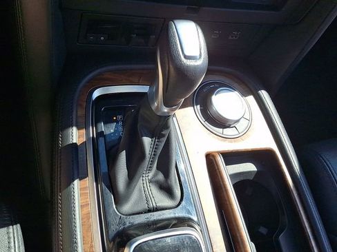 Used 2024 Nissan Armada SL w/ Captain's Chairs Package AWD/4WD image 16