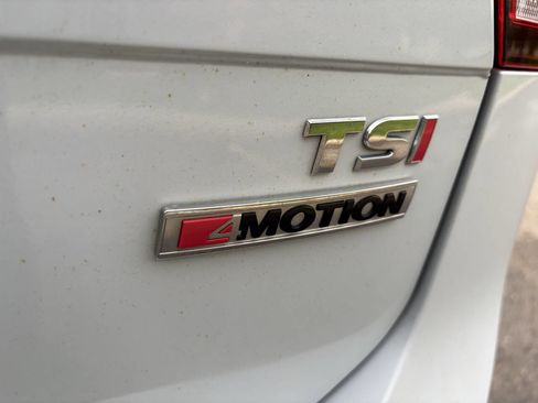 Used 2018 Volkswagen Tiguan SEL Premium AWD/4WD image 14