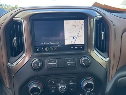 Used 2019 Chevrolet Silverado 1500 High Country w/ Technology Package image 21