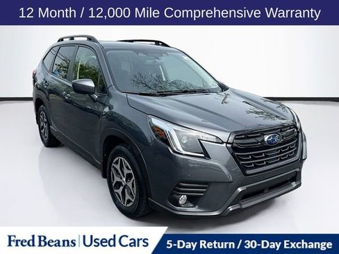 Used 2023 Subaru Forester Premium image 1