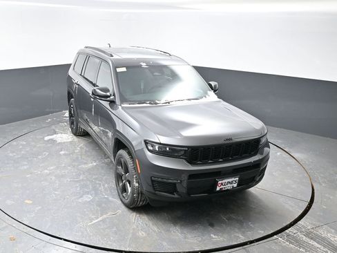 New 2025 Jeep Grand Cherokee L Limited w/ Black Appearance Package image 33