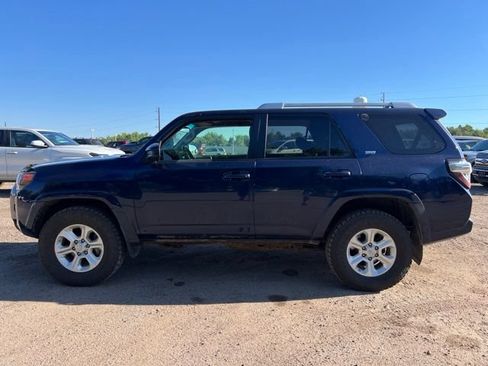 Used 2014 Toyota 4Runner SR5 AWD/4WD image 2