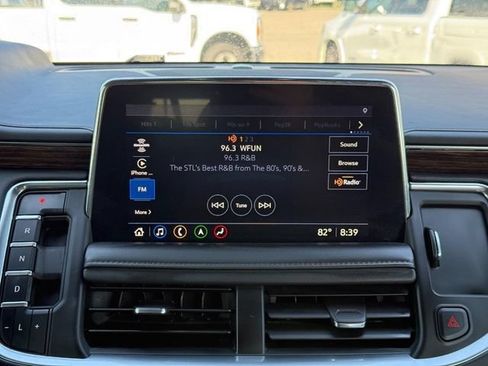Used 2021 Chevrolet Suburban High Country w/ Premium Package 2 RWD image 22