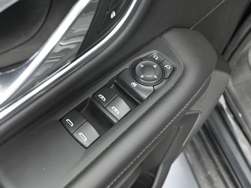 Used 2021 Chevrolet Tahoe 4WD w/ Remote Keyless Entry Package image 19