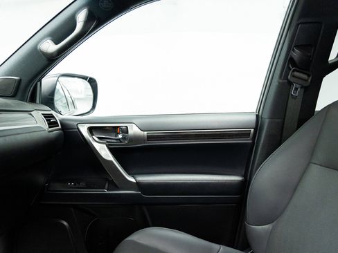 Used 2022 Lexus GX 460 Premium w/ Premium Package AWD/4WD image 26