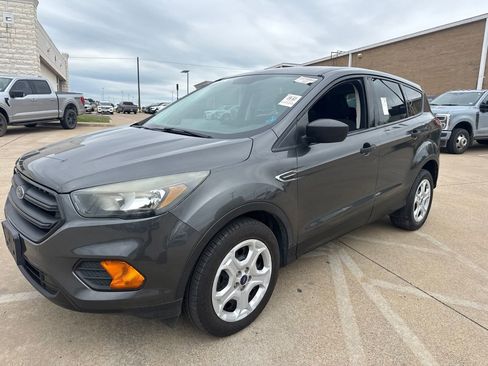 Used 2018 Ford Escape S FWD image 1