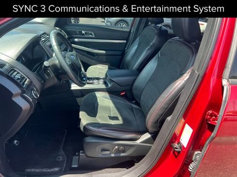 Used 2019 Ford Explorer XLT w/ Equipment Group 202A AWD/4WD image 12