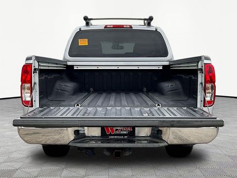 Used 2012 Nissan Frontier SL AWD/4WD image 7
