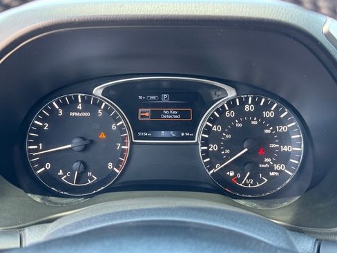 Used 2020 Nissan Pathfinder SL image 9