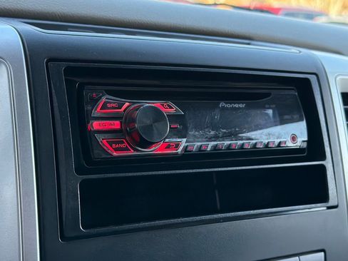 Used 2012 RAM 1500 Classic SLT image 17