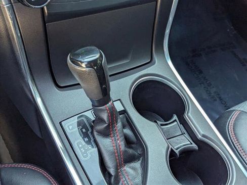 Used 2017 Toyota Camry SE image 11