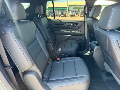 Used 2025 Chevrolet Traverse Z71 AWD/4WD image 21