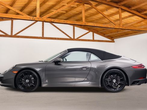 Used 2017 Porsche 911 Carrera image 3