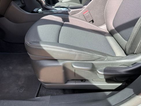 Used 2025 Buick Encore GX Preferred FWD image 22