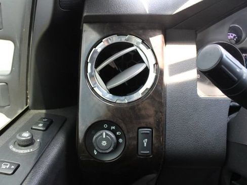Used 2016 Ford F350 Platinum w/ Platinum Package AWD/4WD image 8
