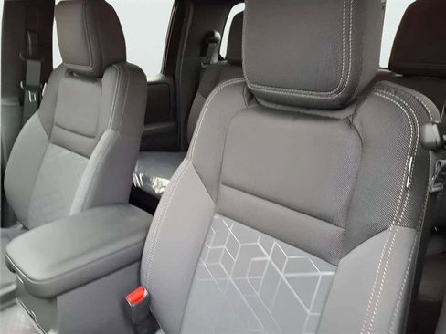 New 2026 Nissan Frontier SV image 13