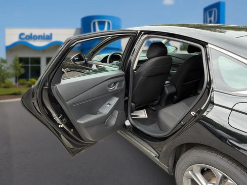 Used 2024 Honda Accord EX image 27