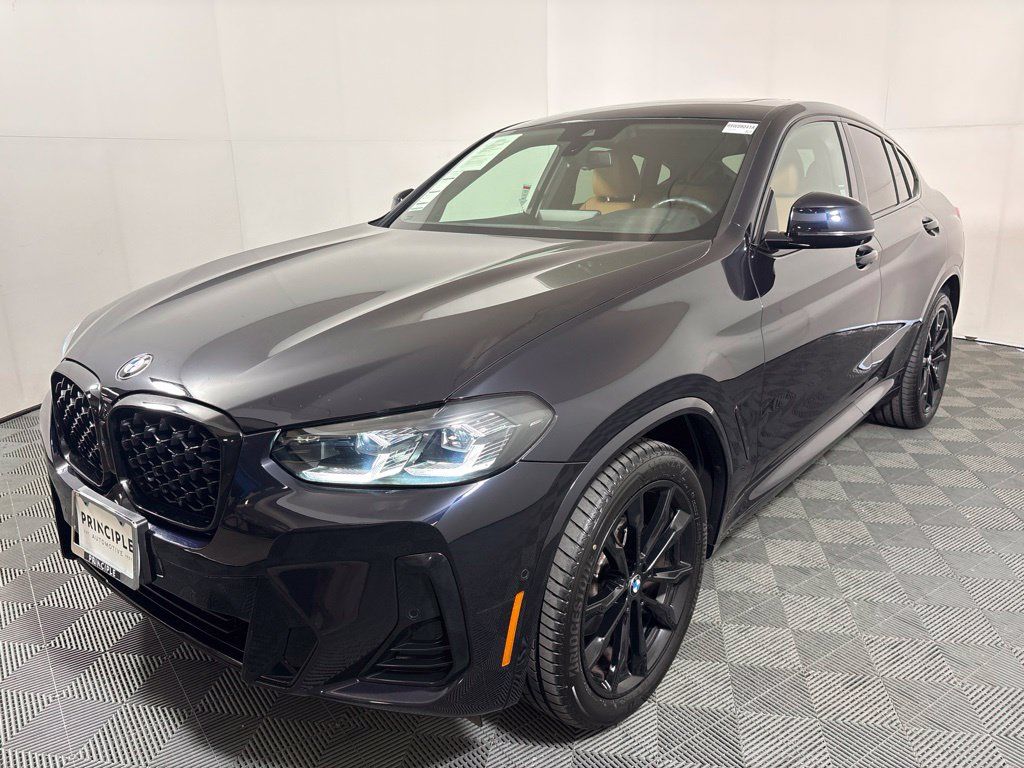 Certified 2024 BMW X4 xDrive30i w/ Premium Package AWD/4WD image 2