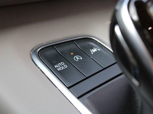 Used 2021 Cadillac Escalade ESV Premium Luxury Platinum AWD/4WD image 50