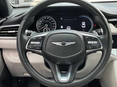 Used 2025 Genesis G70 2.5T image 20