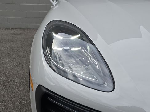 New 2026 Porsche Macan image 11